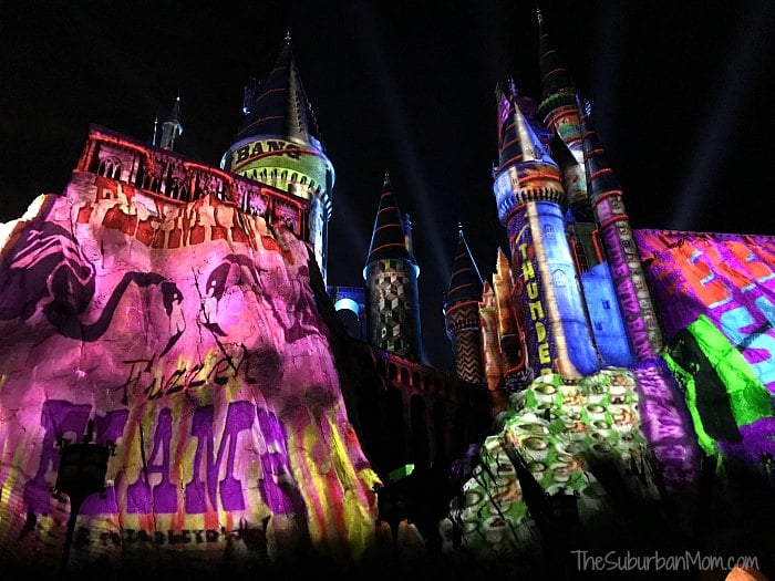 The Magic Of Christmas At Hogwarts Castle Light Show