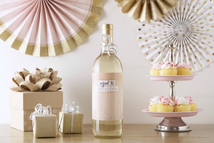 Remove wine bottle labels with baking soda