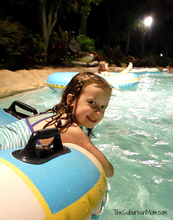 Typhoon Lagoon Castaway Creek H2O Glow