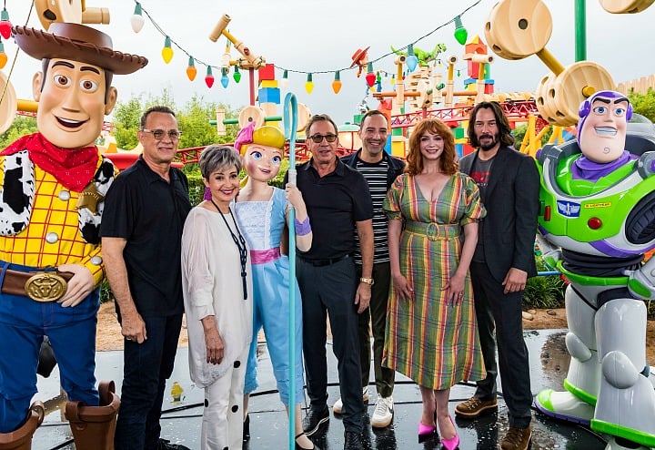 Toy Story 4 Cast in Toy Story Land